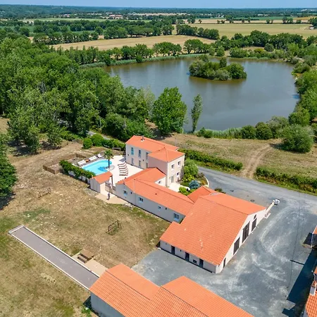 15 Pax Pool Pétanque&lake Villa