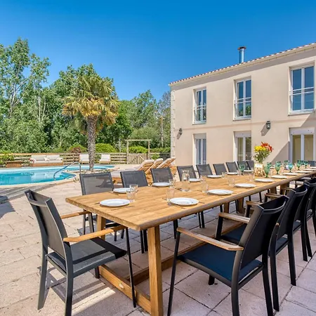 15 Pax Pool Pétanque&lake Villa *